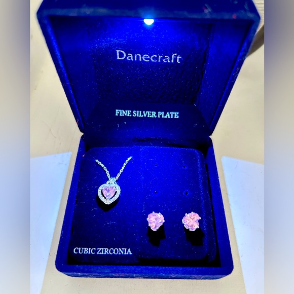 Jewelry - Necklace and earring set